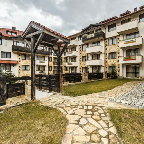 aparthotel-dream-bansko-hotel-exterior-building