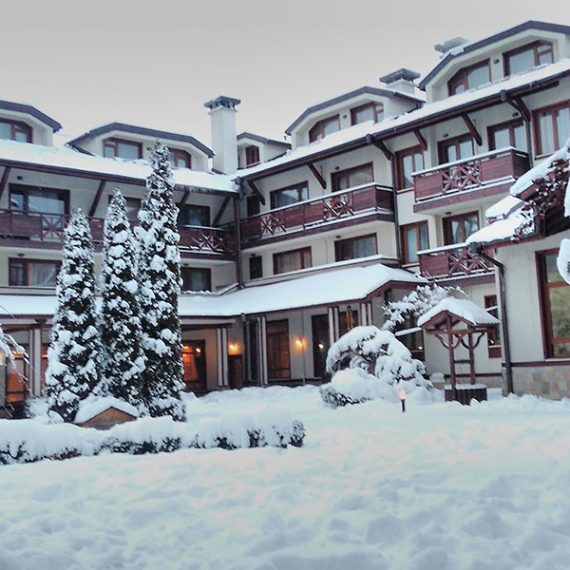 evelina-palace-bansko-exterior-snow