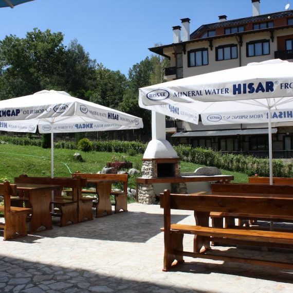 evergreen-hotel-bansko-exterior