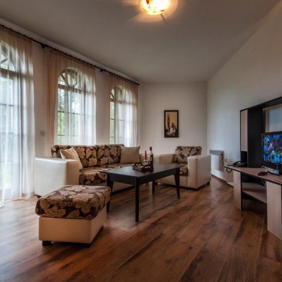 grand-royale-hotel-bansko-apartment
