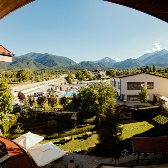 regnum_balcony_view-1